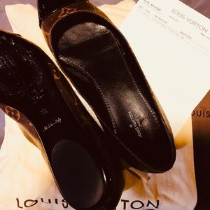 LV Fettish  Ballerina Flats!